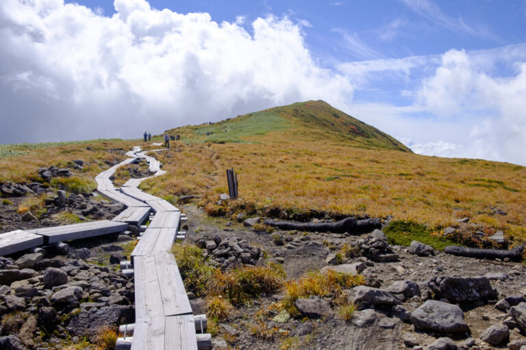 生まれかわりの登山 出羽三山